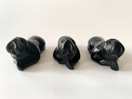 Laying Mastiff, Black obsidian