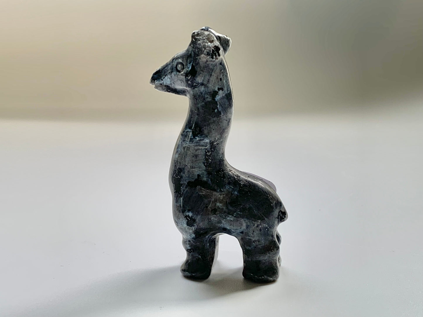 Giraffe Carving, small ~2.25"