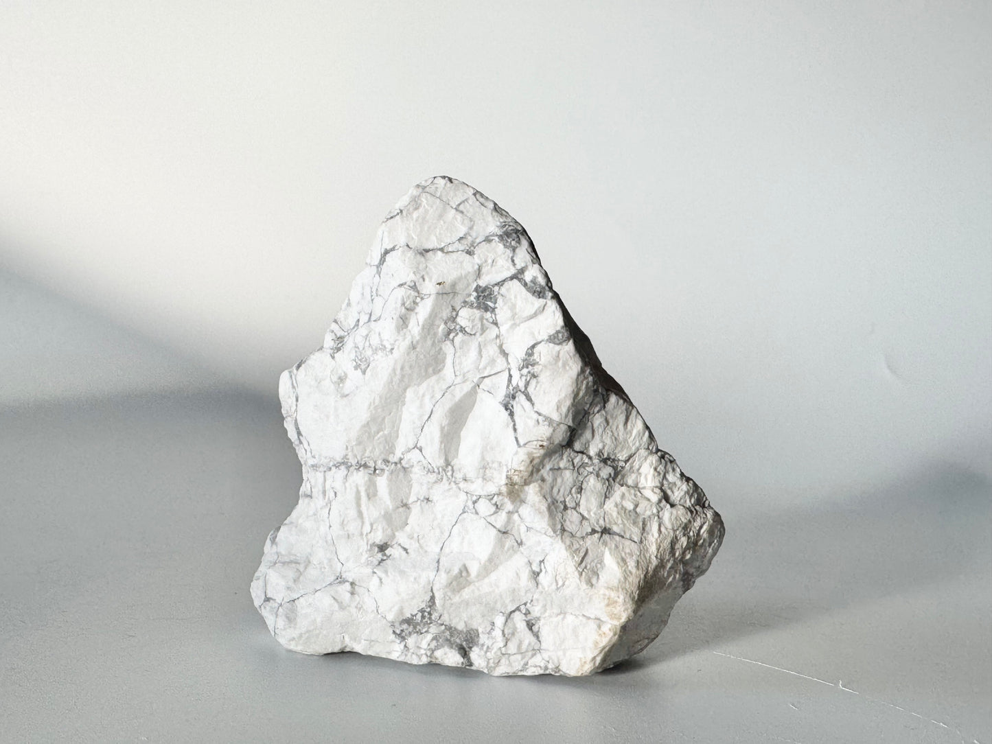 Howlite, Raw Display Piece