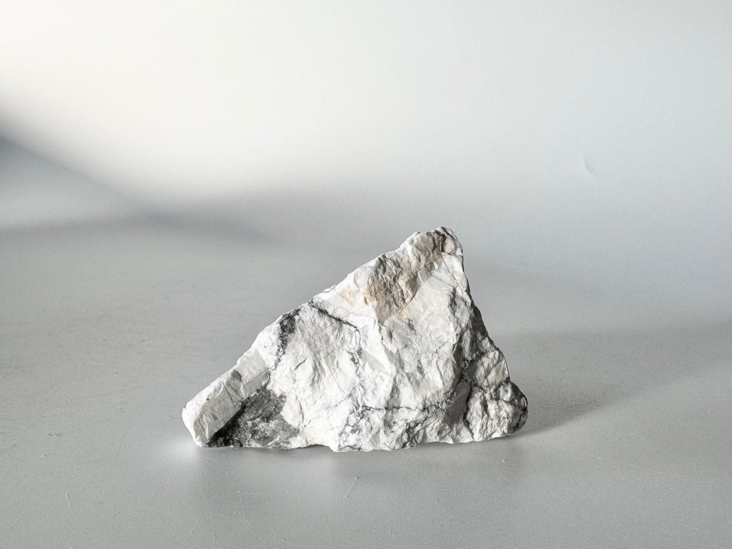 Howlite, Raw Display Piece