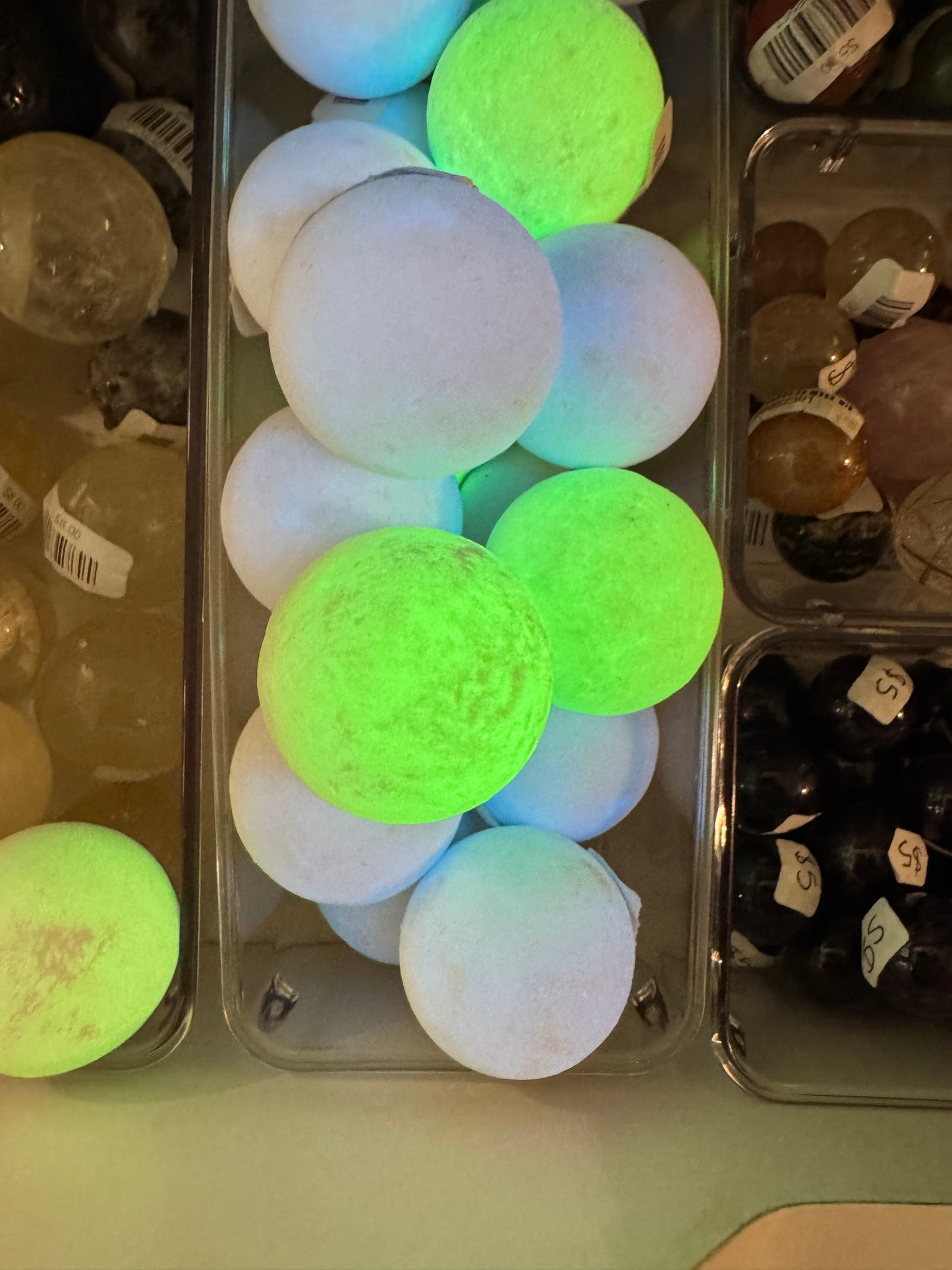 Glow Stone Sphere (glow in the dark) ~35mm