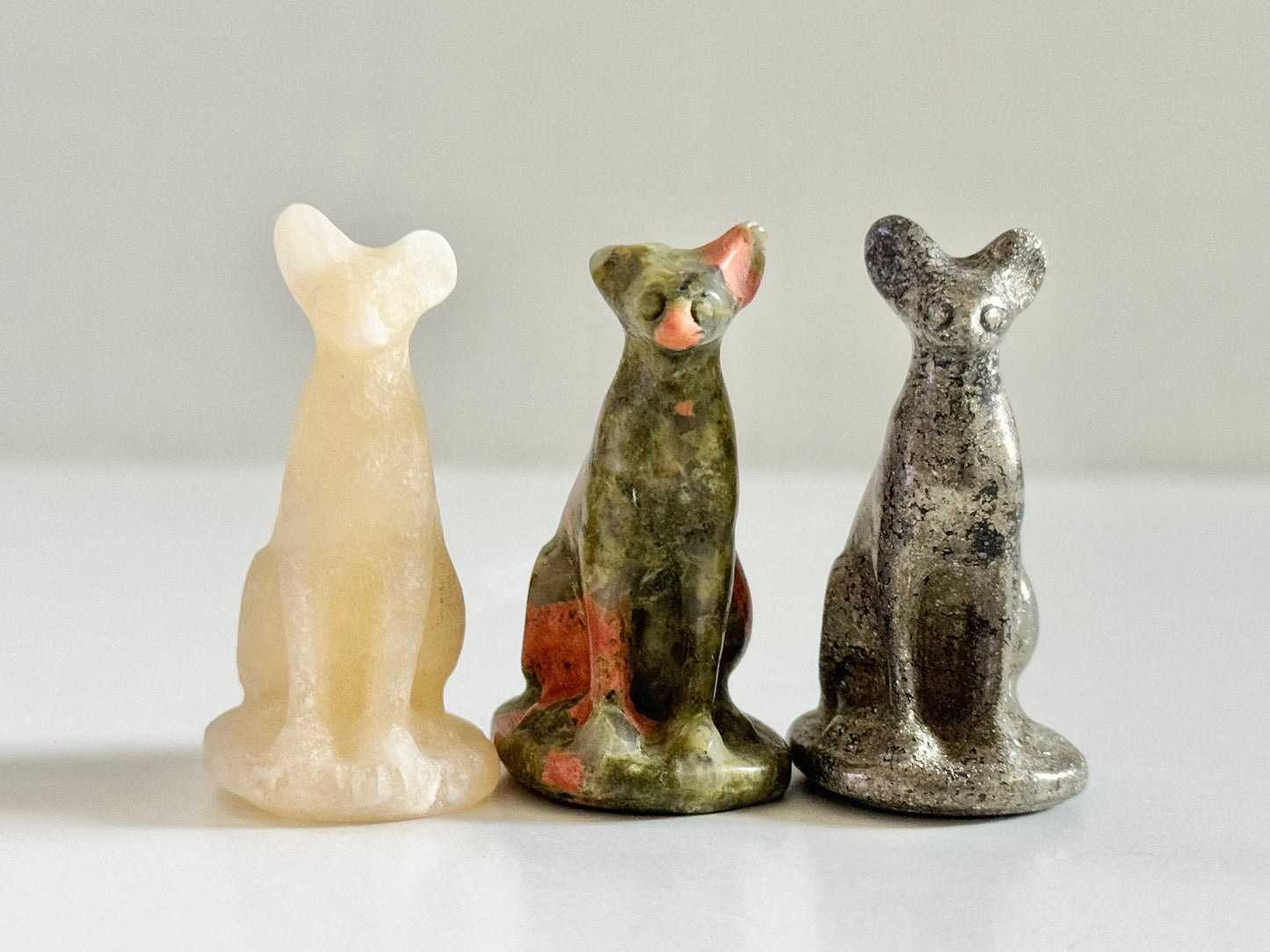 sphinx mini carving