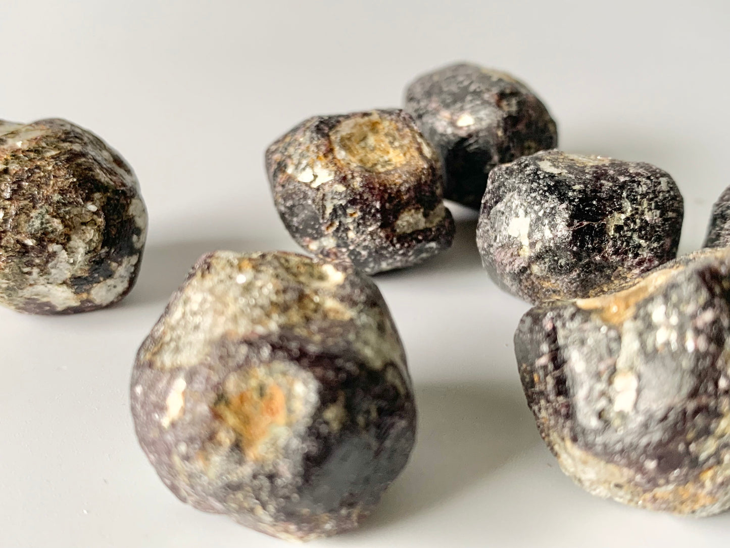 Garnet, Raw