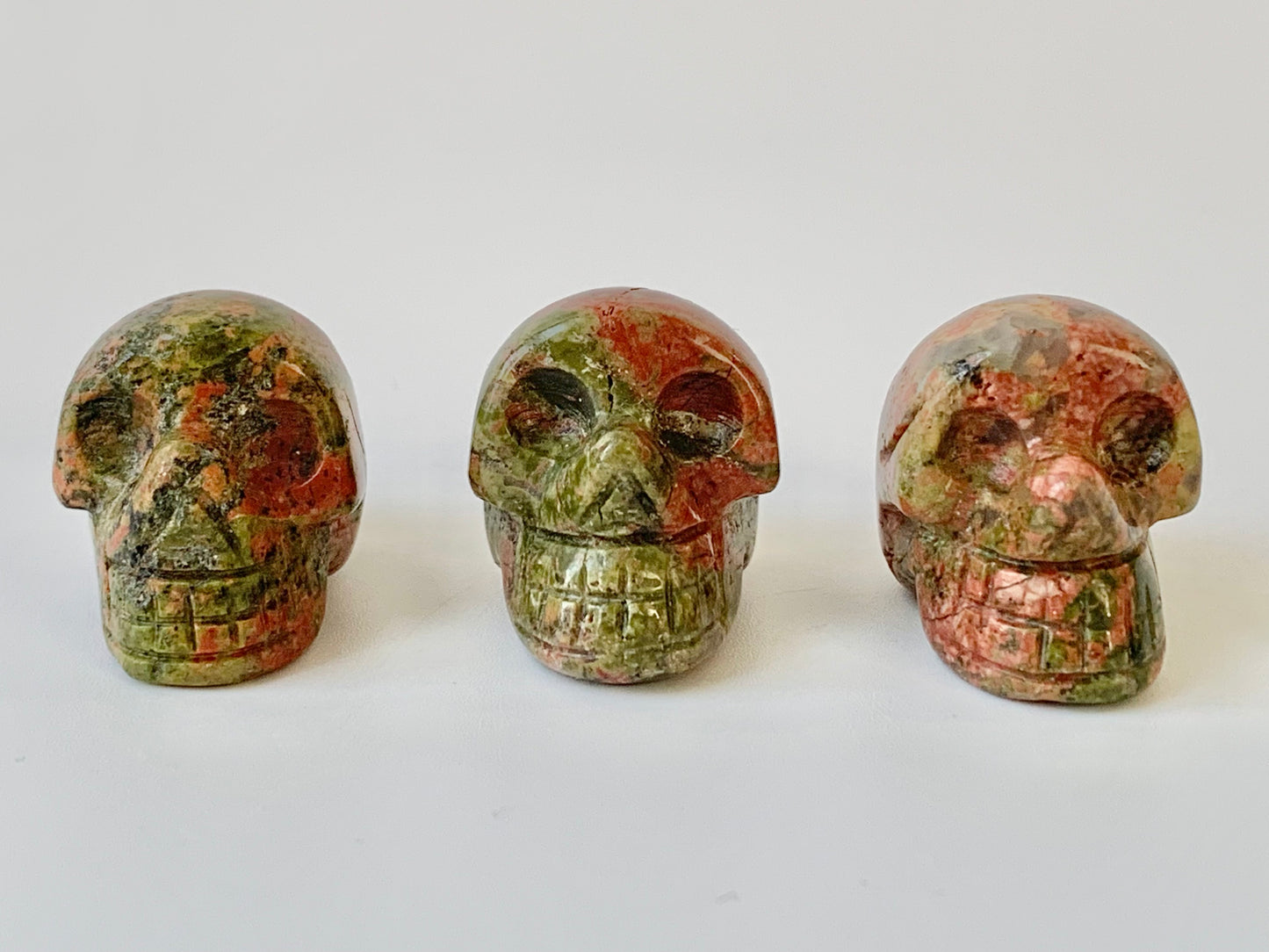 Mini Human Skull Carving