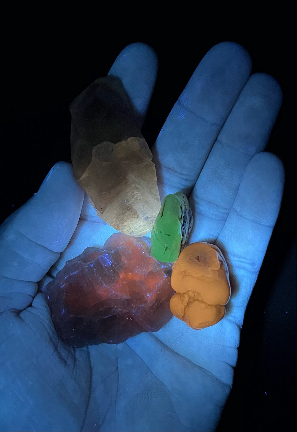 UV fluorescent Rock Set