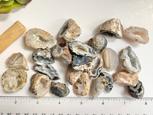 Oco Geode Half, polished