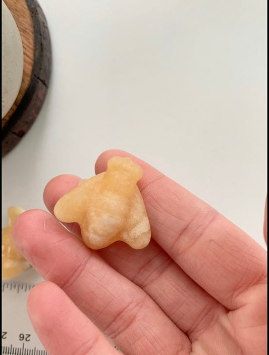 Mini Bee Carving, yellow calcite