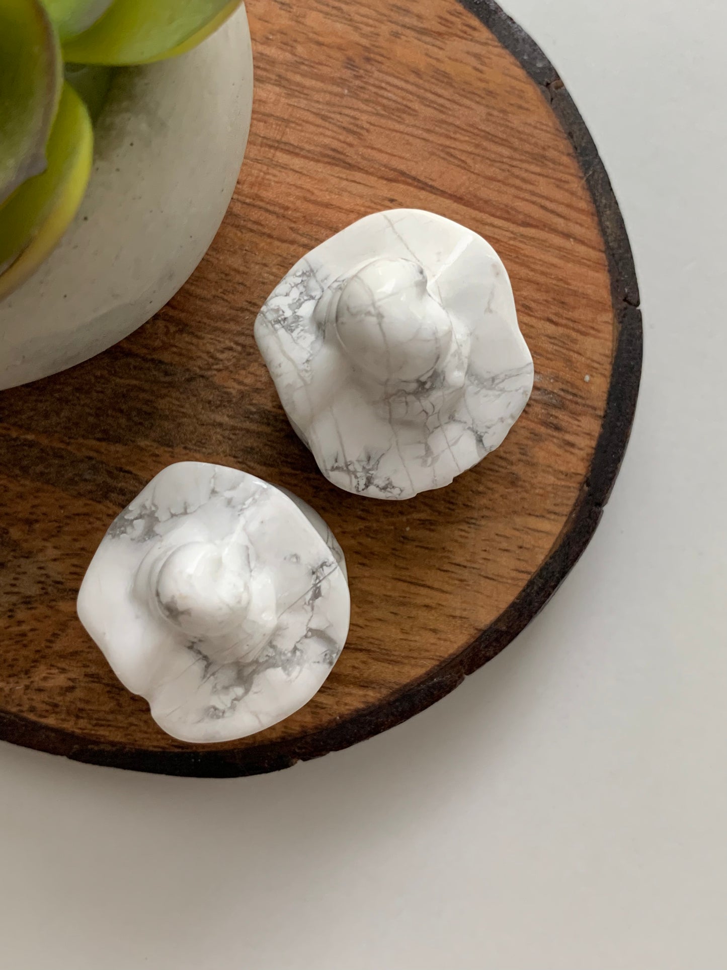 Howlite Mini Pumpkin Crystal Carving, Halloween