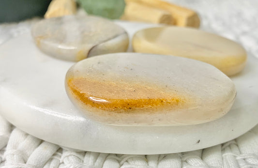 Yellow aventurine palm stone