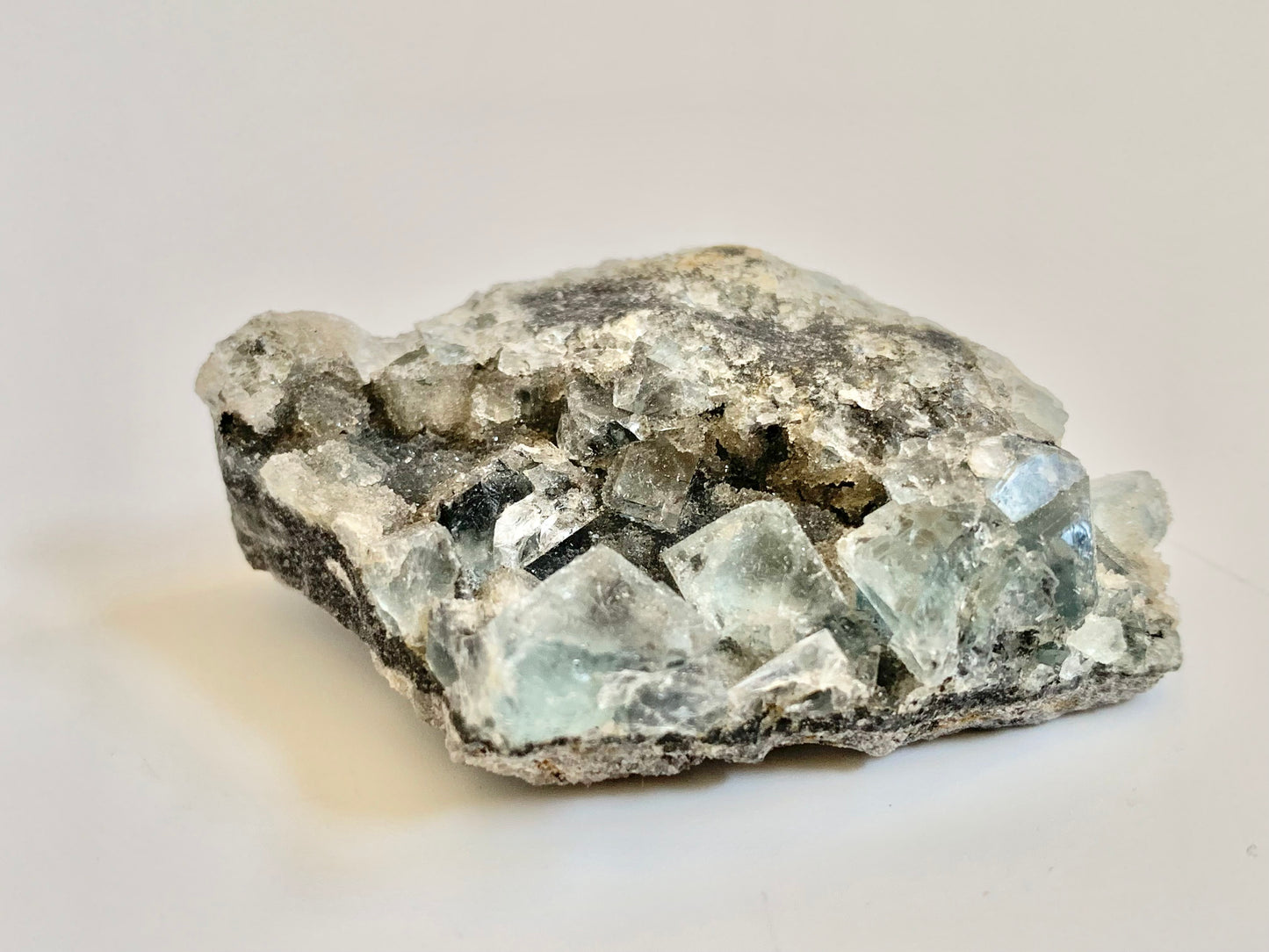 Blue fluorite, Raw