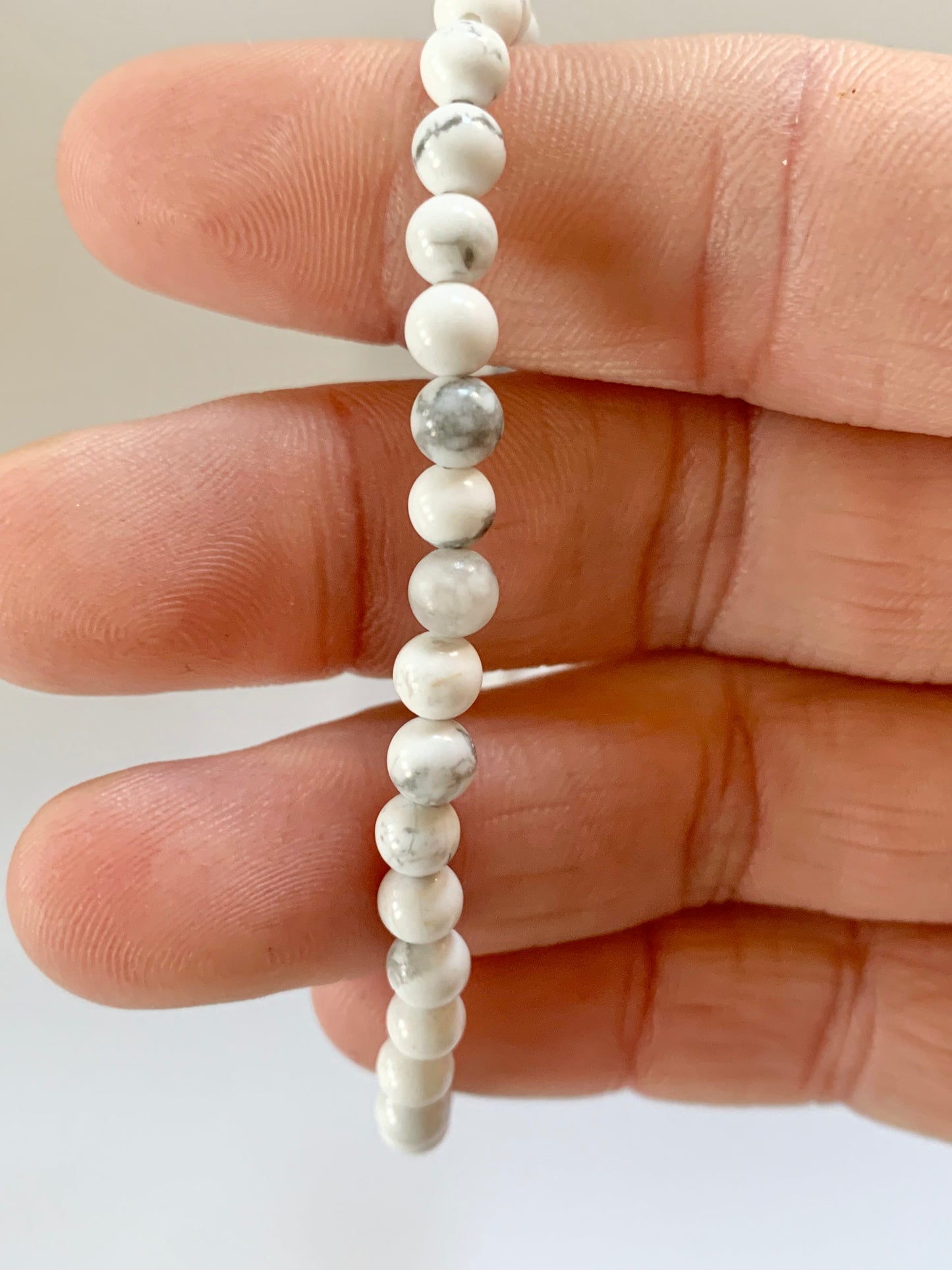 Howlite Round Bead Bracelet