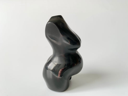 Black Obsidian Pregnant Woman Body Carving – Protection, Power & Sacred Creation