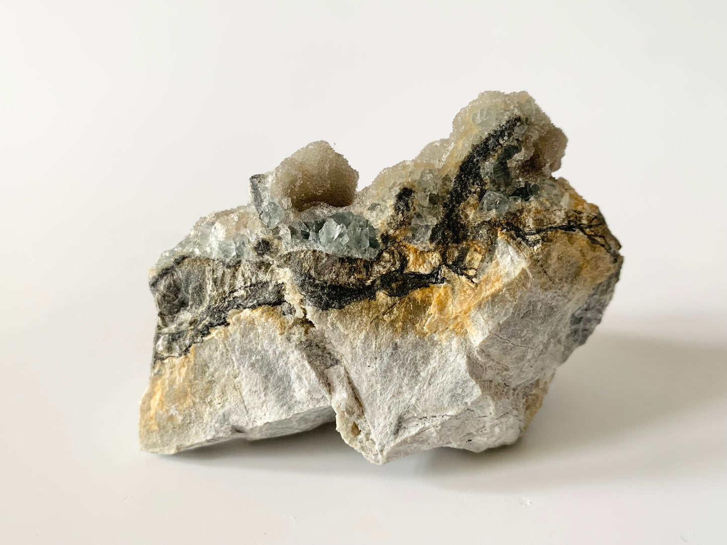 Blue fluorite, Raw