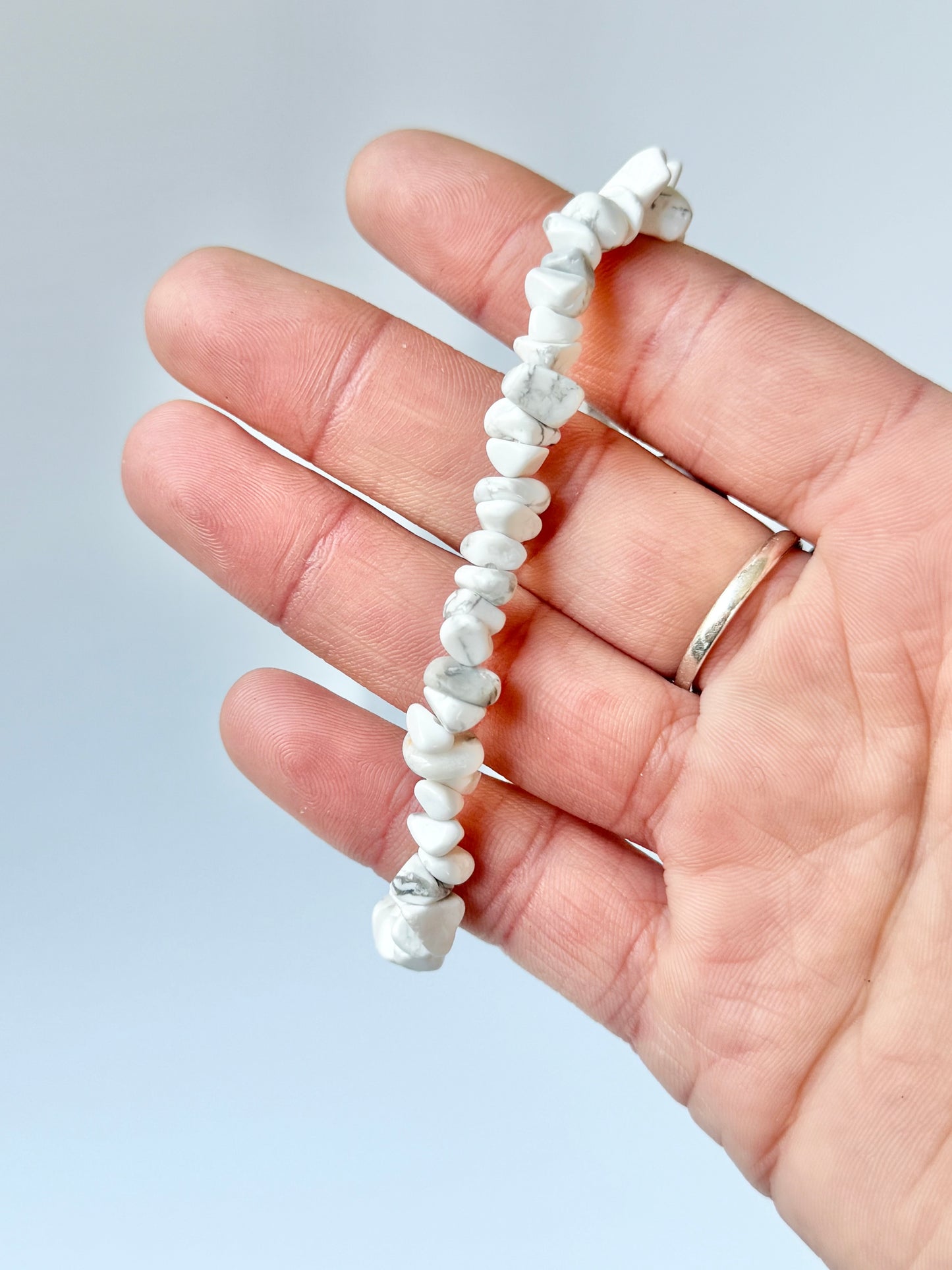 Howlite Chip Bead Bracelet