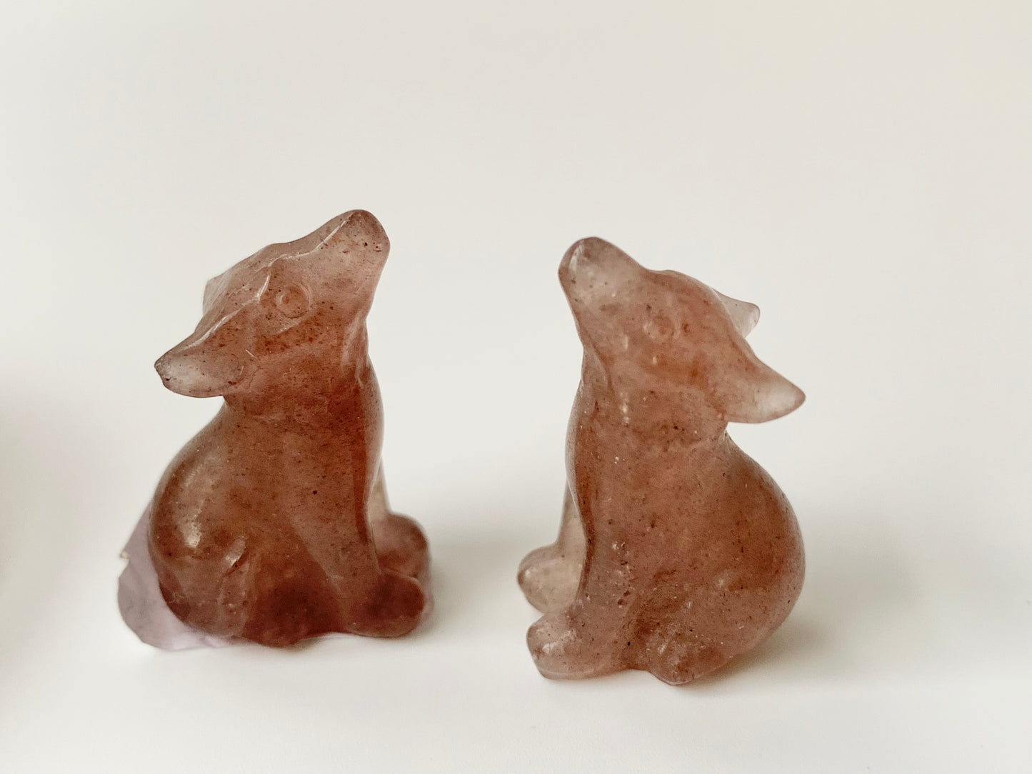 Mini Howling Wolf Carving
