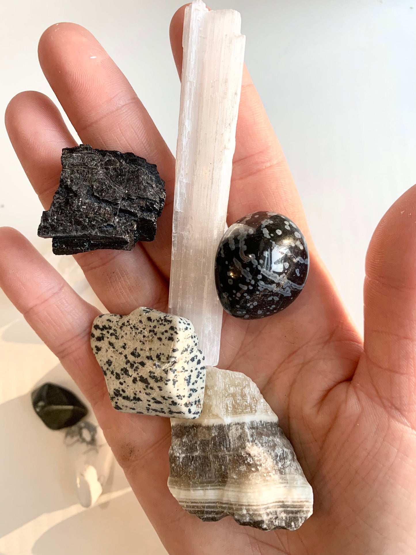 Black and White Crystal Set (14 pieces)