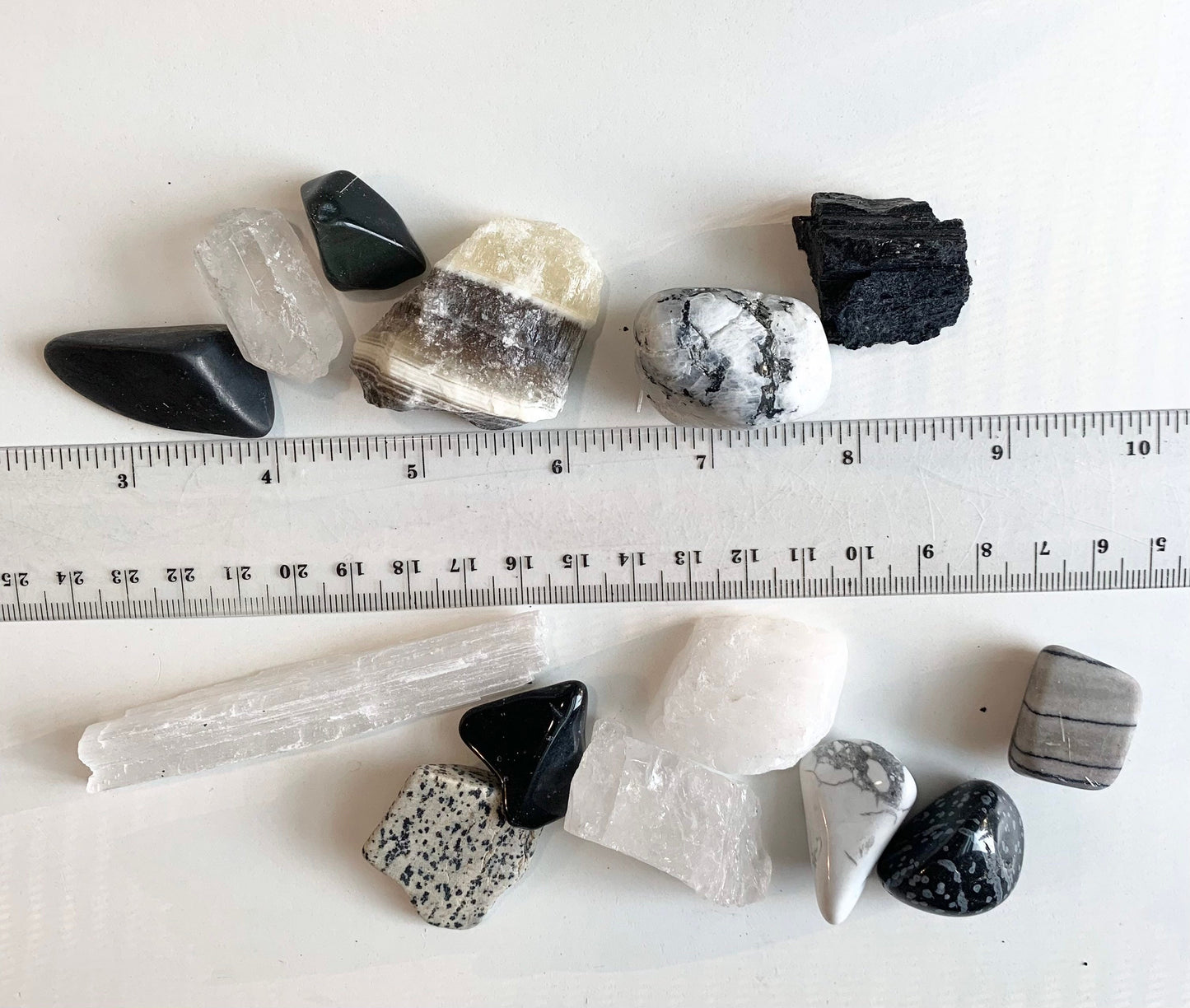 Black and White Crystal Set (14 pieces)