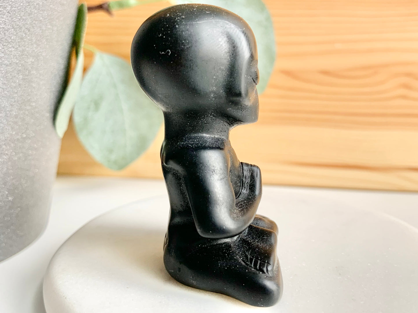 Meditating Alien, Obsidian