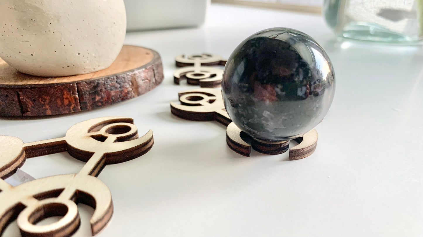 Triangle Moon wooden sphere Holder