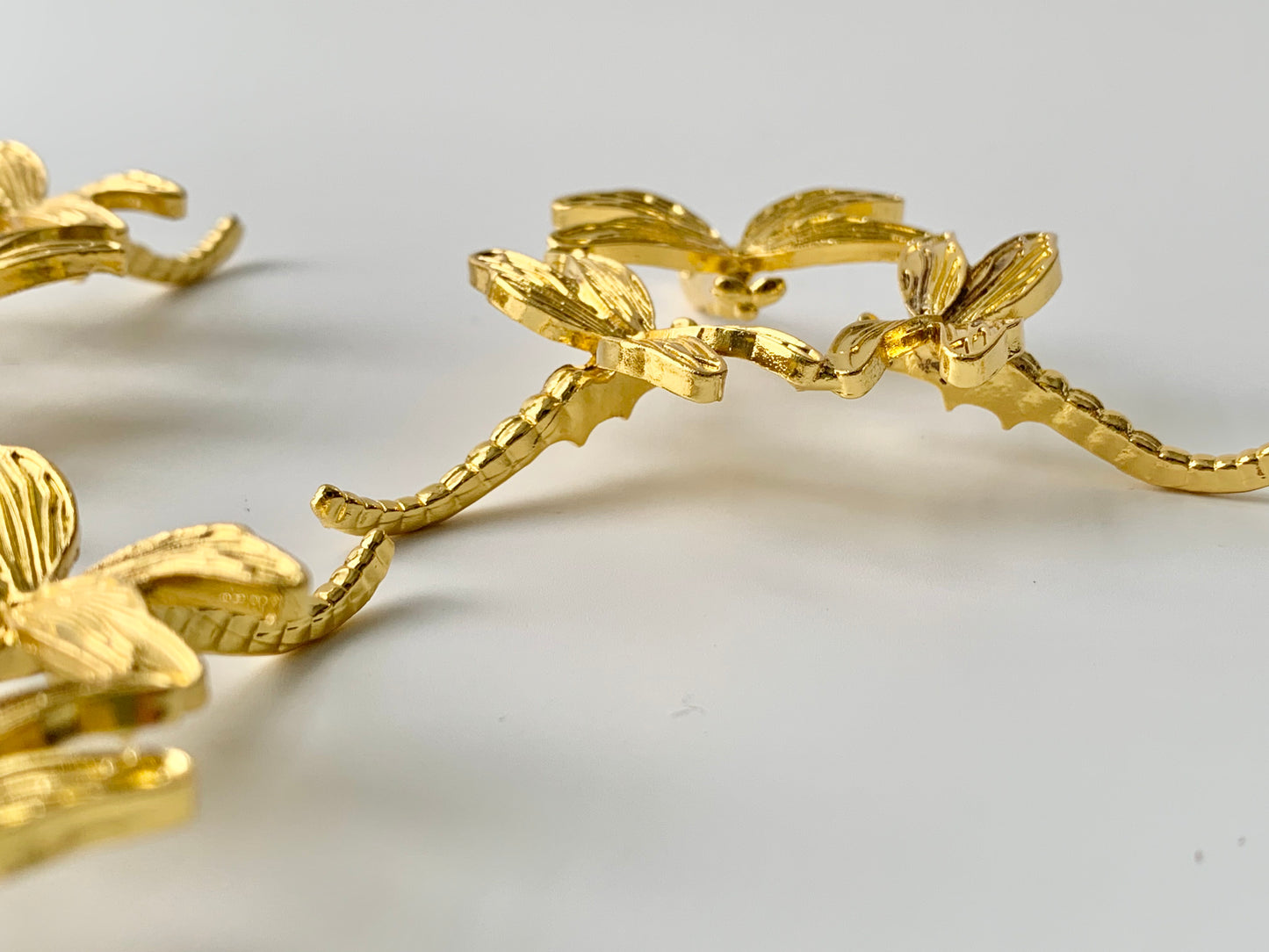 Triple Dragonfly Sphere Stand, gold color