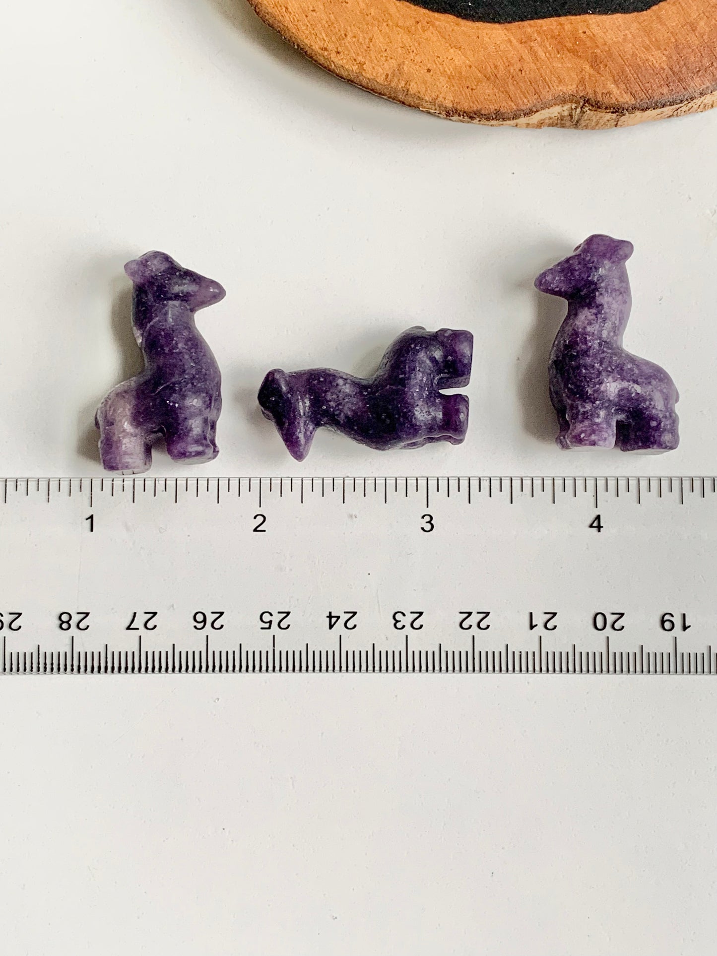 Giraffe carving, Mini, lepidolite