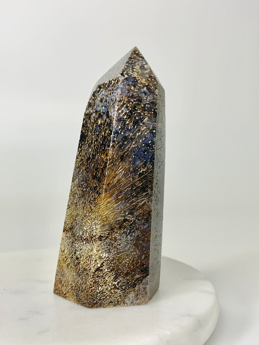 Sagenite Agate Tower, lean