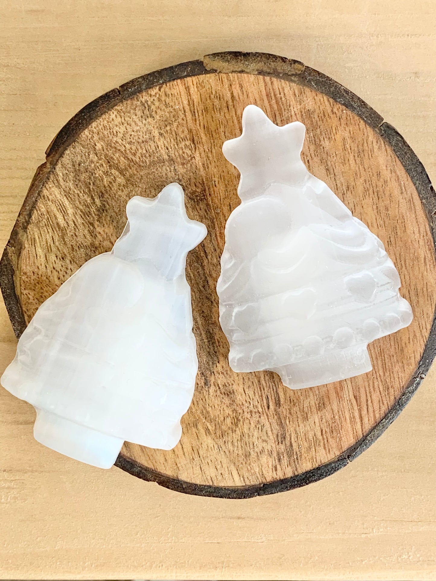 Satin Spar Christmas Tree Carving, crystal holiday tree