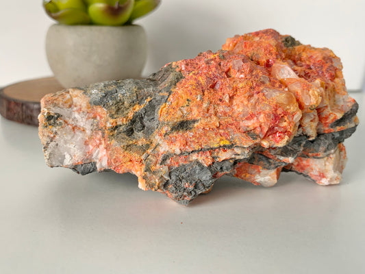 Realgar Speciman, Large