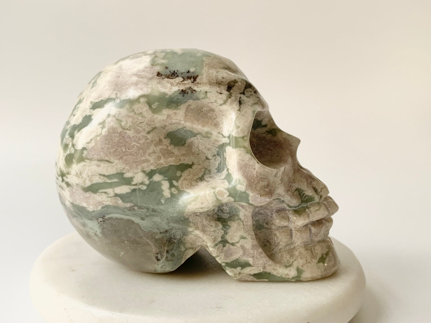 Nan Yang Jade Skull Carving