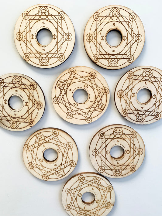 Wooden Sphere Holder with grid design